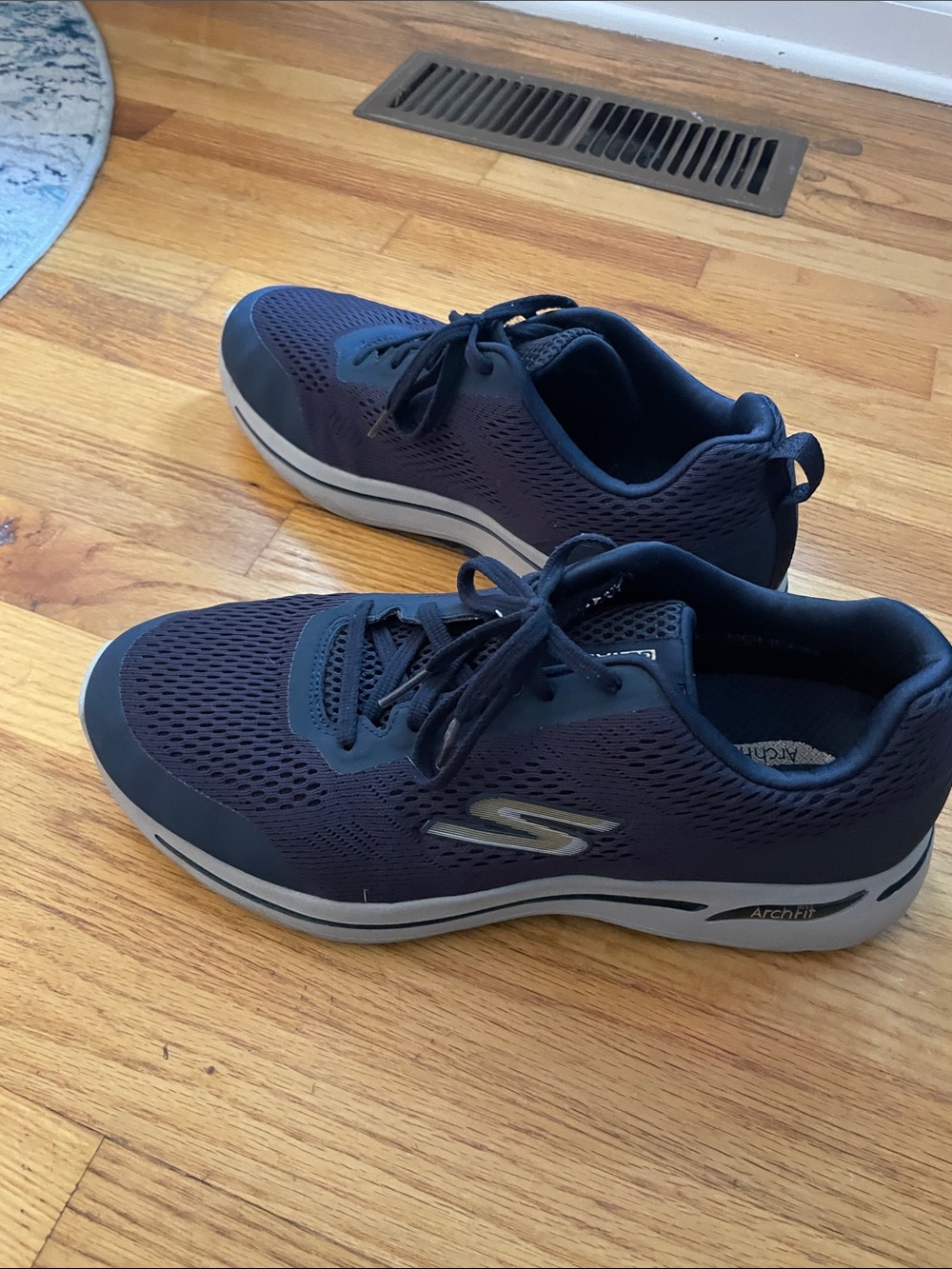 Skechers Men’s Navy and Gray Arch Fit Lace-Up Athletic Sneakers